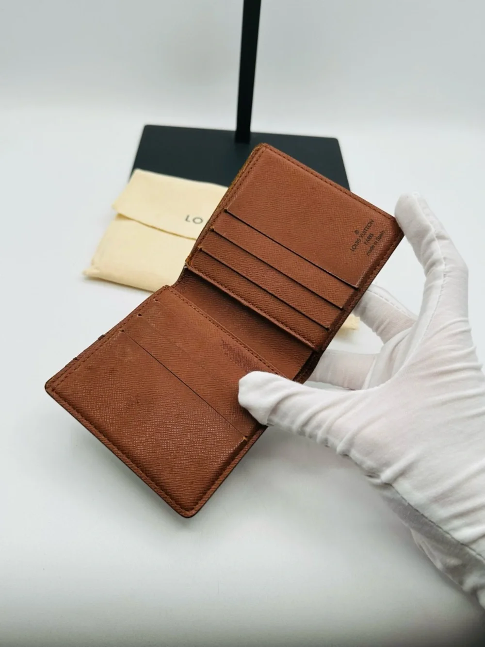 Louis Vuitton Bi Fold Monogram Wallet